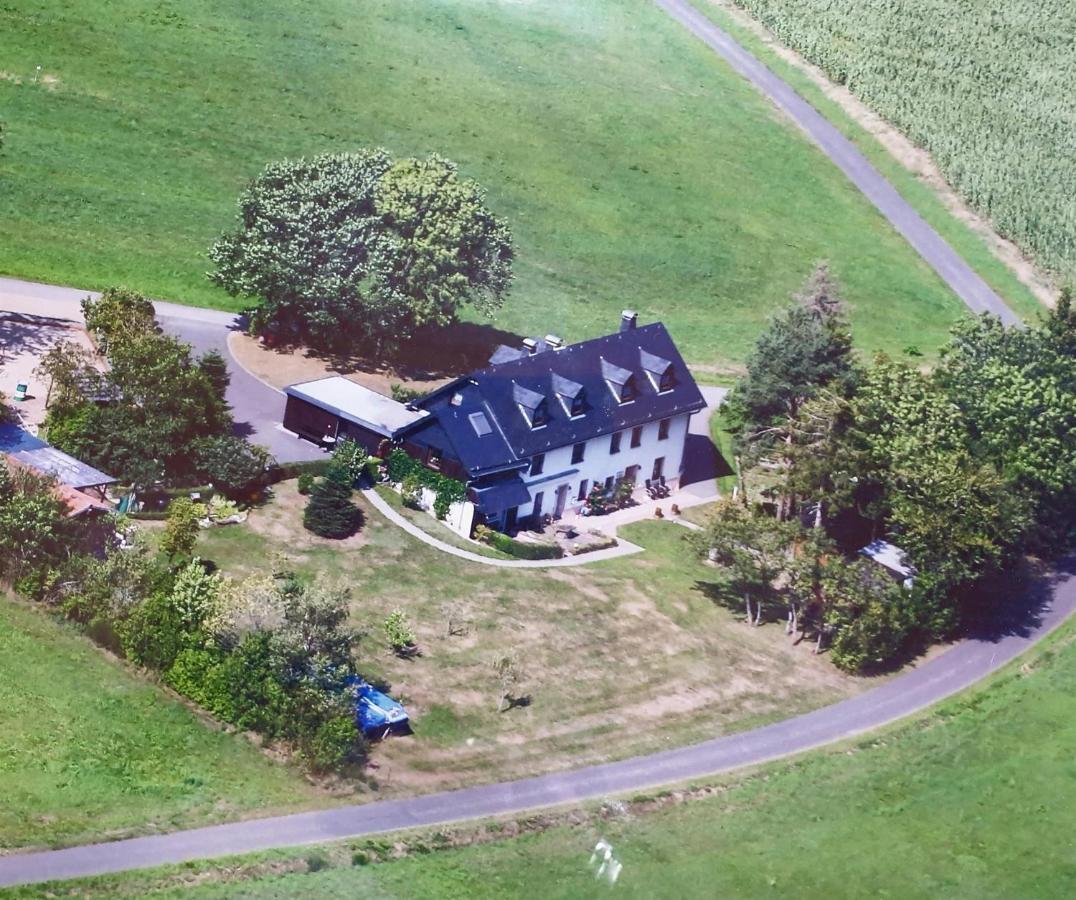 Ferienwohnung Huegelhaus Plütscheid 外观 照片