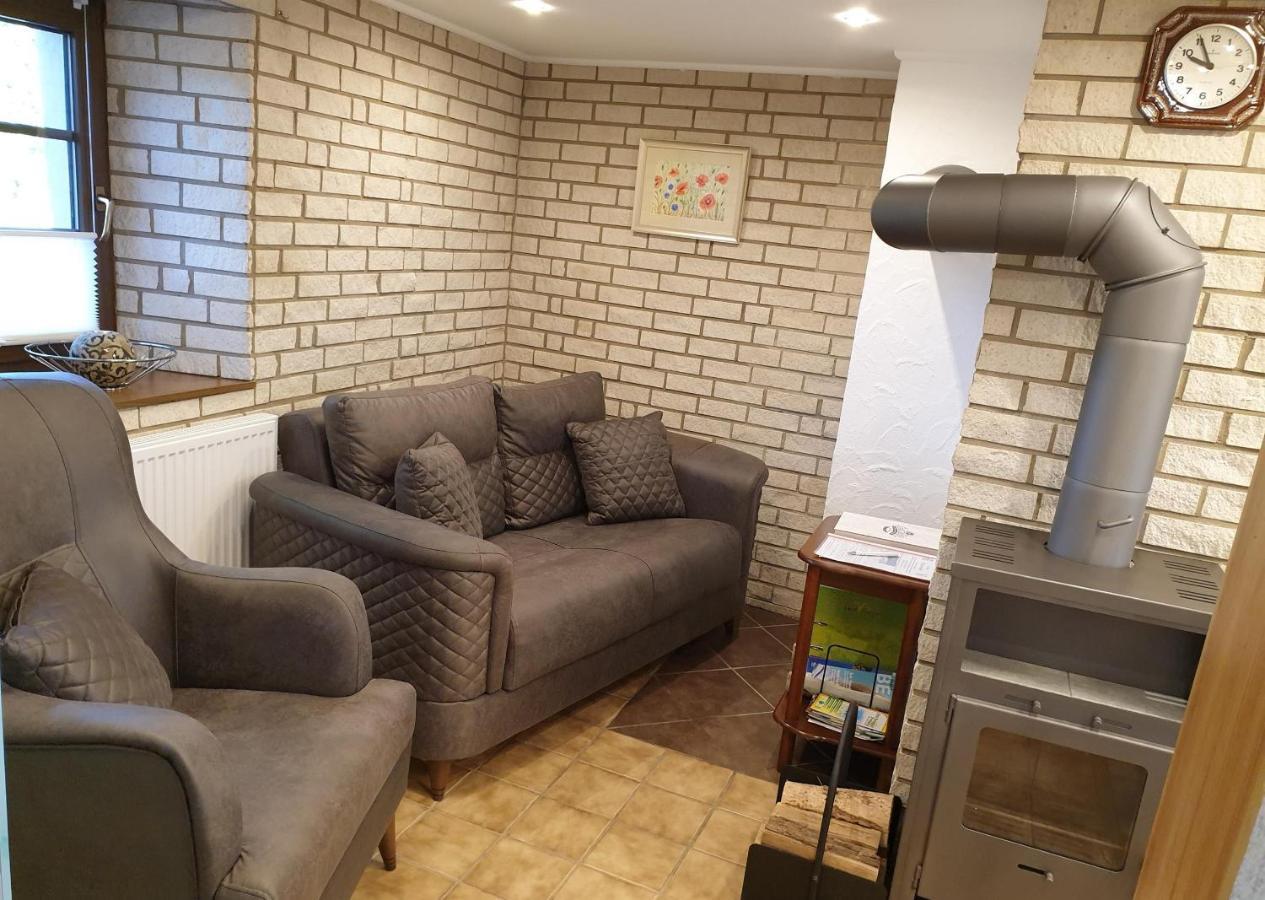 Ferienwohnung Huegelhaus Plütscheid 外观 照片