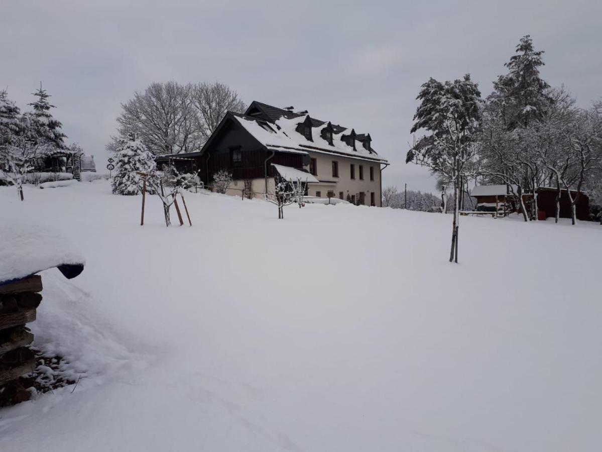 Ferienwohnung Huegelhaus Plütscheid 外观 照片